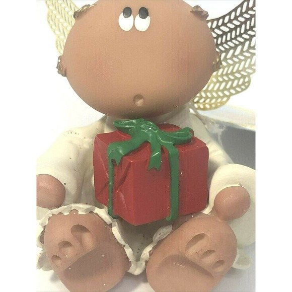Angel Cheeks Christmas Red Gift Figurine Russ Critters 2001 2 1/2”T Collectible - Picture 3 of 7